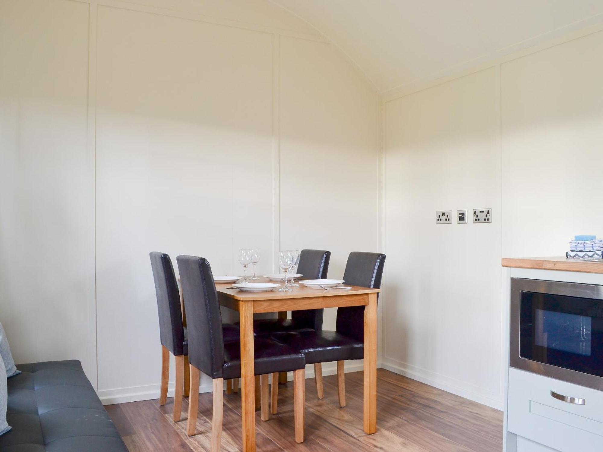 Checkers Cottage - Beaufort Estate Belladrum Екстер'єр фото